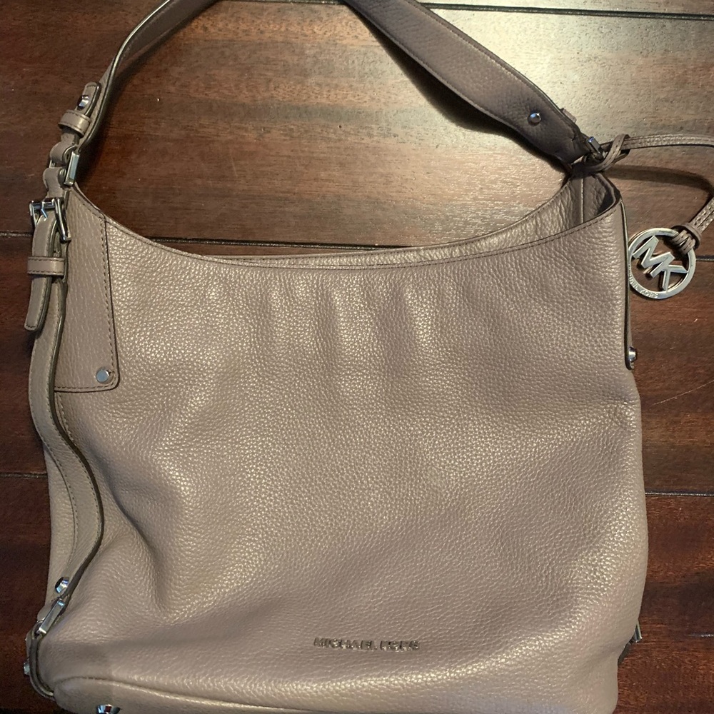 Micheal Kors purse